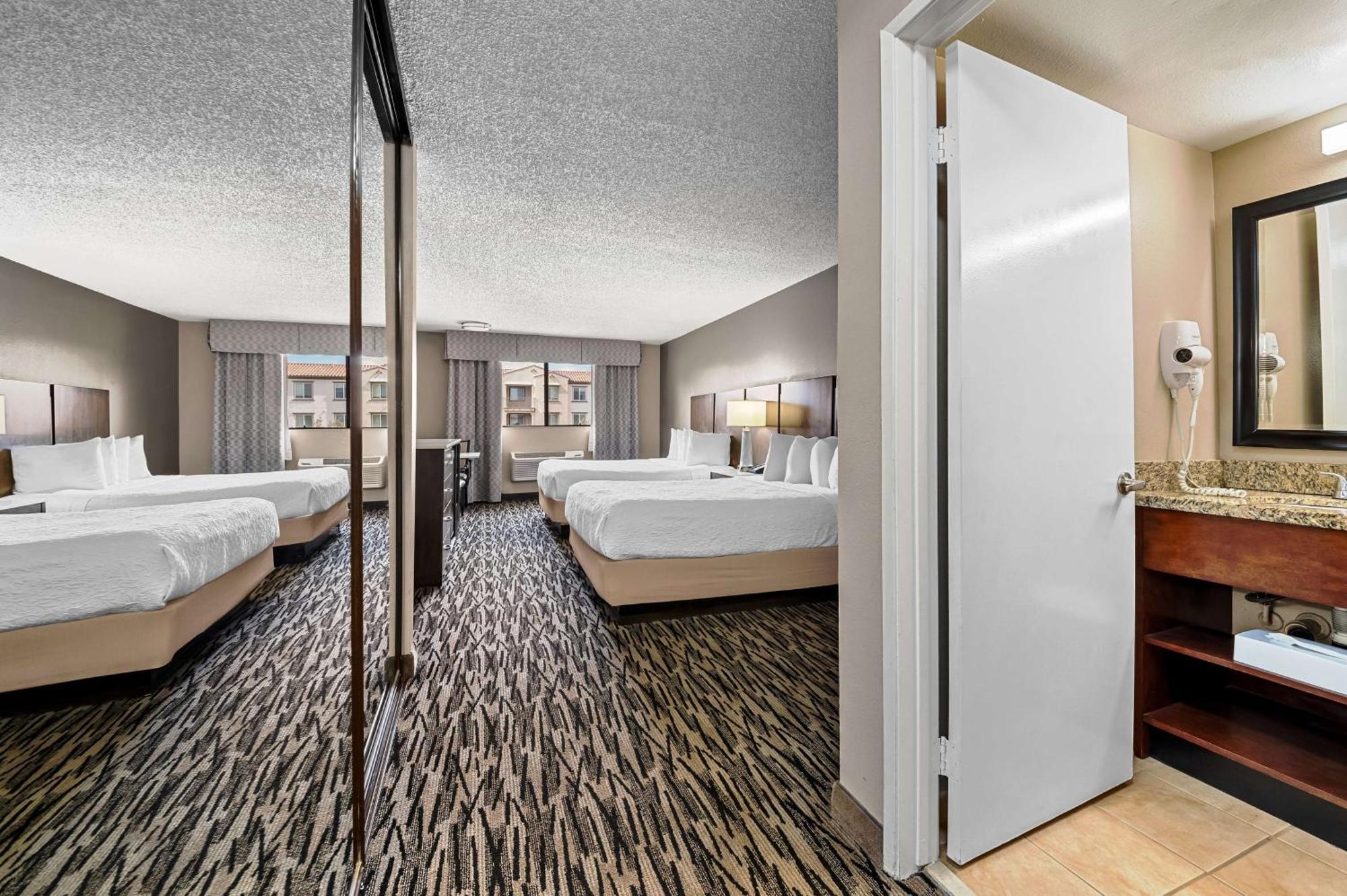 Hotel Western Alamitos & 3*