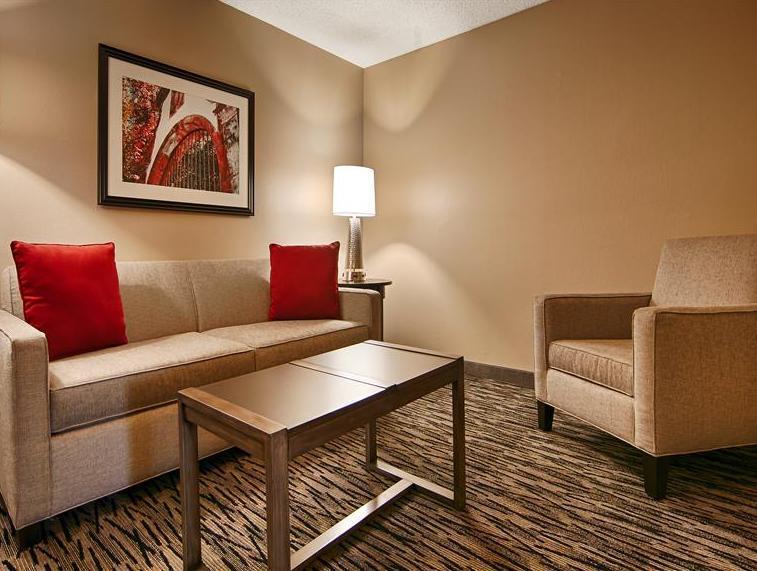 Western Alamitos & Hotel