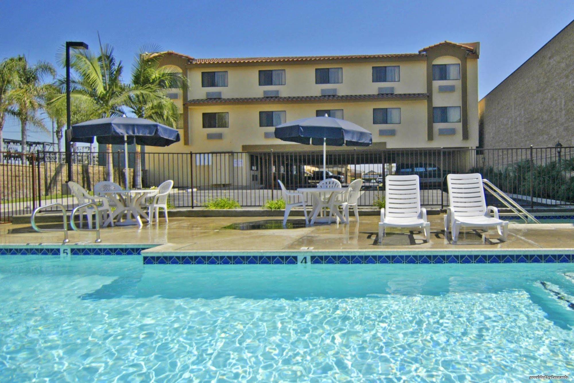 Western Alamitos & Hotel Los Alamitos