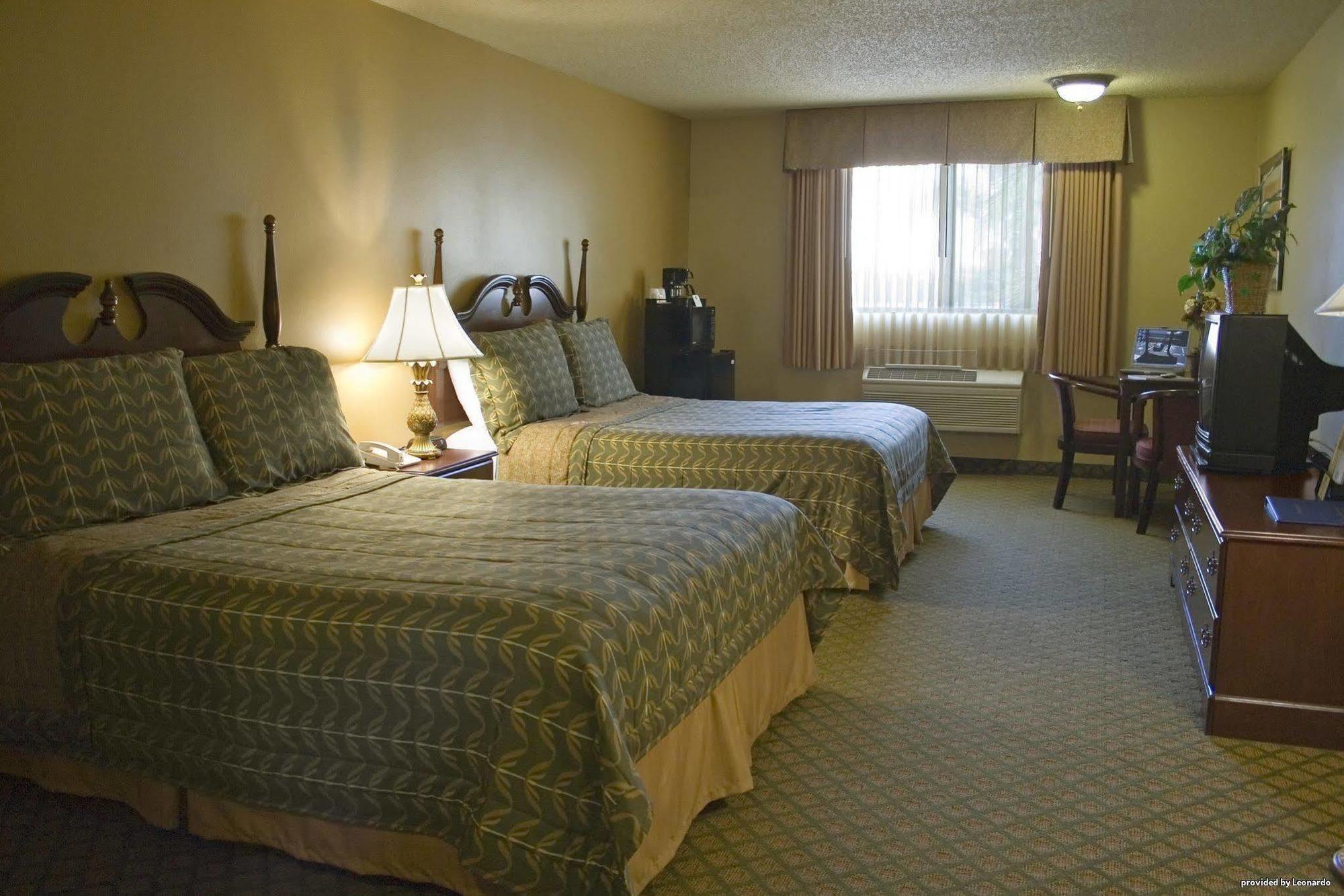 Hotel Western Alamitos & Los Alamitos