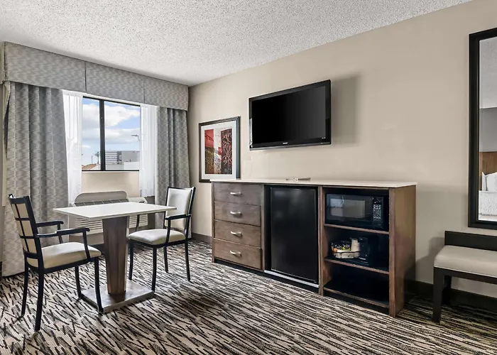 Best Western Los Alamitos Inn & Suites